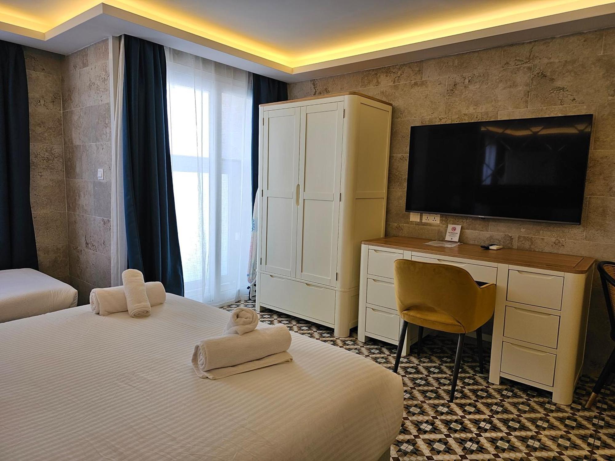 Balcony Hotel Saint Julian's 외부 사진