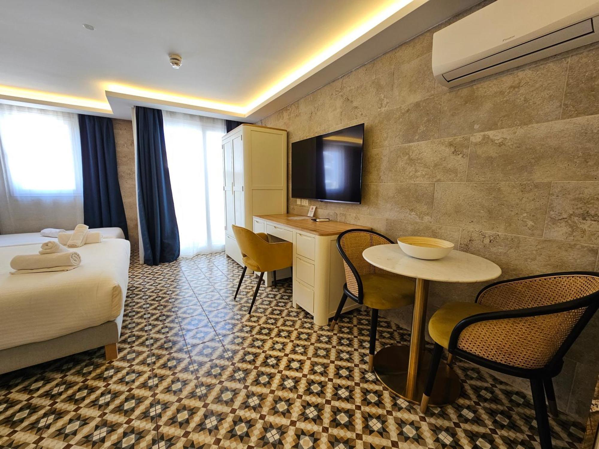 Balcony Hotel Saint Julian's 외부 사진