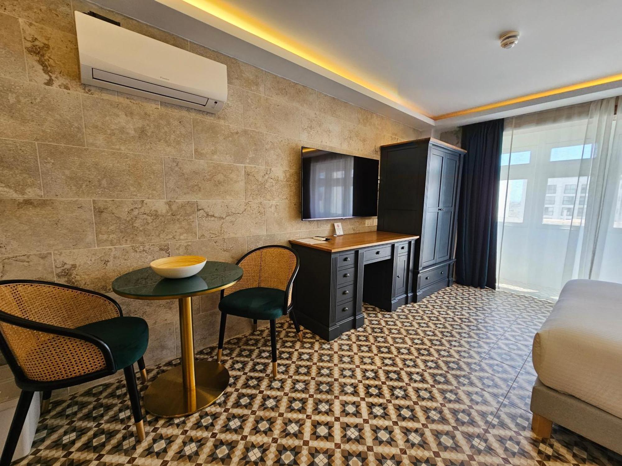 Balcony Hotel Saint Julian's 외부 사진